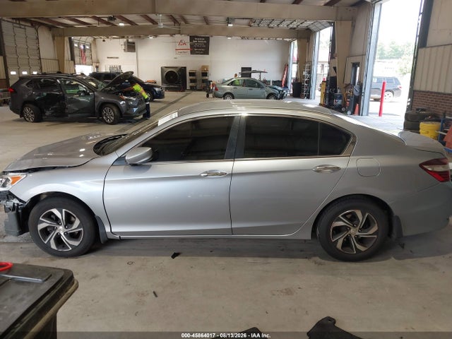 Продажа на аукционе авто 2017 Honda Accord Lx, vin: 1HGCR2F35HA103647, номер лота: 45864017