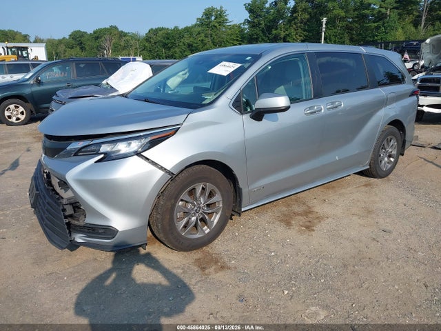 Toyota SIENNA LE 2021 5TDKSKFC9MS009430 Image 2