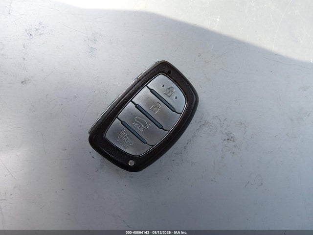 2019 Hyundai Elantra Limited მანქანა იყიდება აუქციონზე, vin: 5NPD84LF3KH496693, აუქციონის ნომერი: 45864143