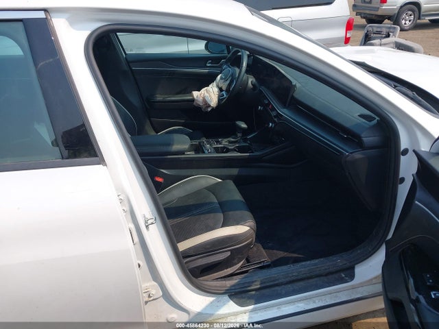 2025 Kia K5 Gt-line მანქანა იყიდება აუქციონზე, vin: KNAG64J71S5300441, აუქციონის ნომერი: 45864230