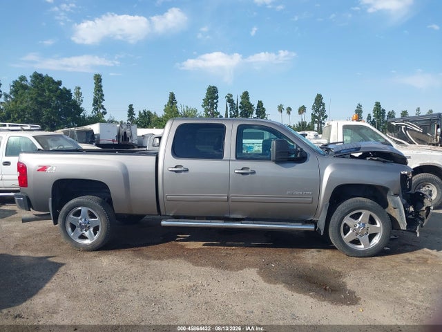 2014 Chevrolet Silverado 2500hd Ltz მანქანა იყიდება აუქციონზე, vin: 1GC1KYE80EF131381, აუქციონის ნომერი: 45864432
