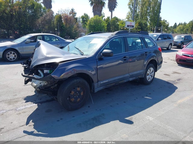45864514 :رقم المزاد ، 4S4BRBAC3D3310033 vin ، 2013 Subaru Outback 2.5i مزاد بيع