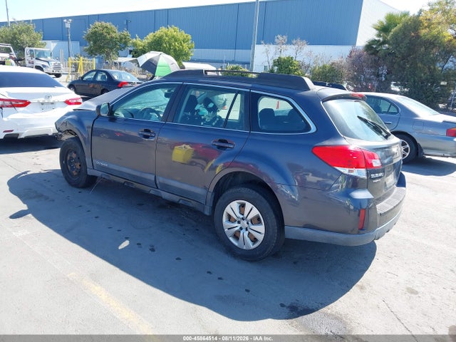 45864514 :رقم المزاد ، 4S4BRBAC3D3310033 vin ، 2013 Subaru Outback 2.5i مزاد بيع