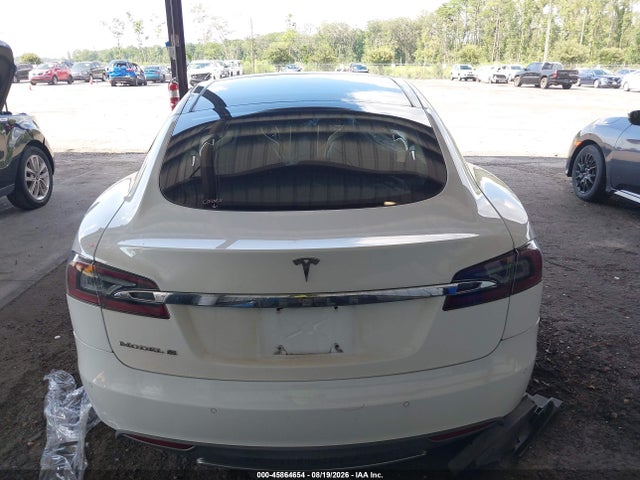 2013 Tesla Model S მანქანა იყიდება აუქციონზე, vin: 5YJSA1DNXDFP05493, აუქციონის ნომერი: 45864654