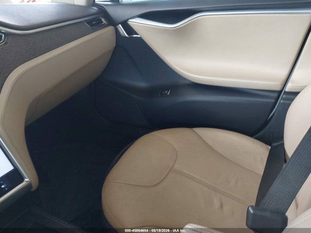 2013 Tesla Model S მანქანა იყიდება აუქციონზე, vin: 5YJSA1DNXDFP05493, აუქციონის ნომერი: 45864654