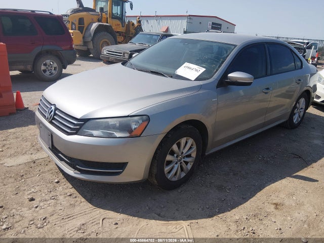 1VWAT7A30EC078715 Volkswagen Passat 1.8t Wolfsburg Edition