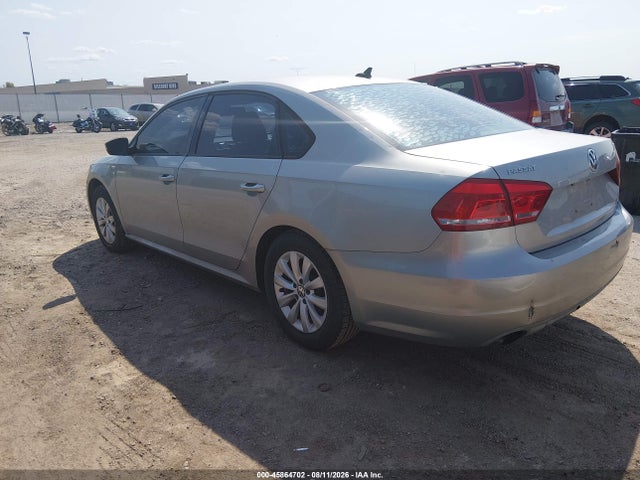 1VWAT7A30EC078715 Volkswagen Passat 1.8t Wolfsburg Edition
