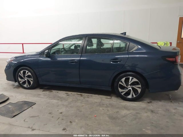 2025 Subaru Legacy Premium მანქანა იყიდება აუქციონზე, vin: 4S3BWAC62S3002721, აუქციონის ნომერი: 45864770