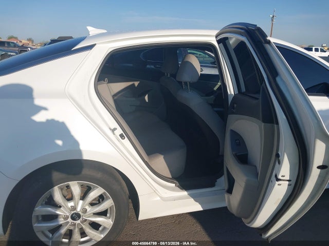 KIA Optima Lx 2015 KNAGM4A76F5615912 Image 8