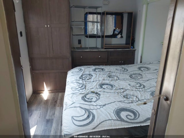 Продажа на аукционе авто 2018 Keystone Rv Hideout Luxury Serie, vin: 4YDT38B26J7246199, номер лота: 45864830