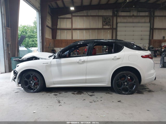 Продаж на аукціоні авто 2022 Alfa Romeo Stelvio Veloce Ti Awd, vin: ZASPAKBN1N7D45897, номер лоту: 45864914