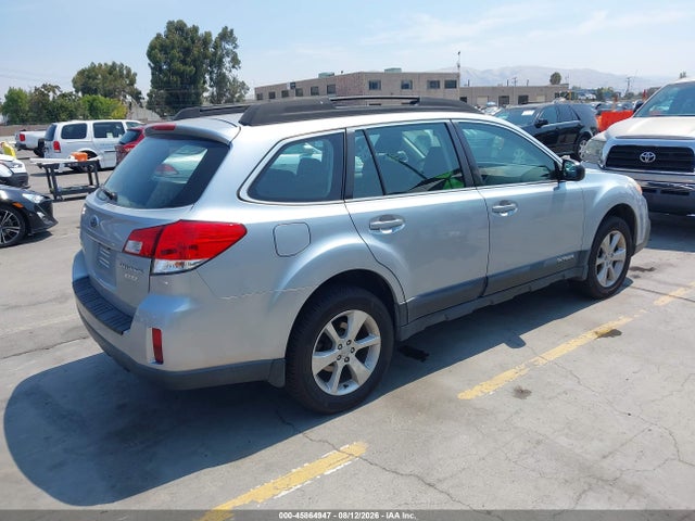 Subaru Outback 2.5i 2014 4S4BRBAC8E3258187 Image 4