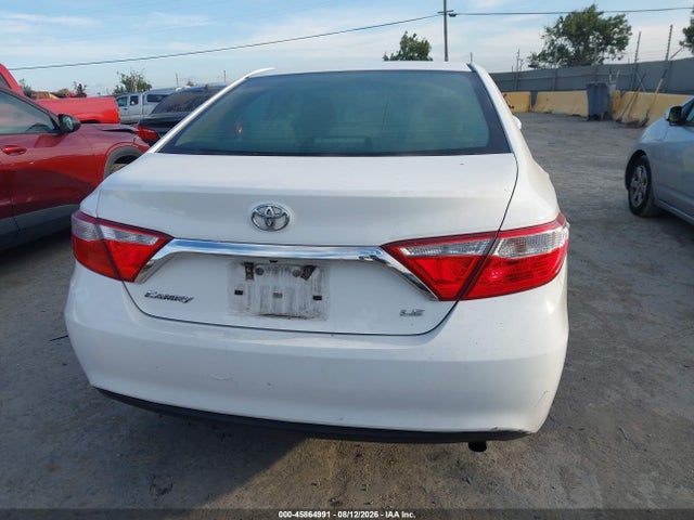 4T1BF1FK0GU555275 Toyota CAMRY LE