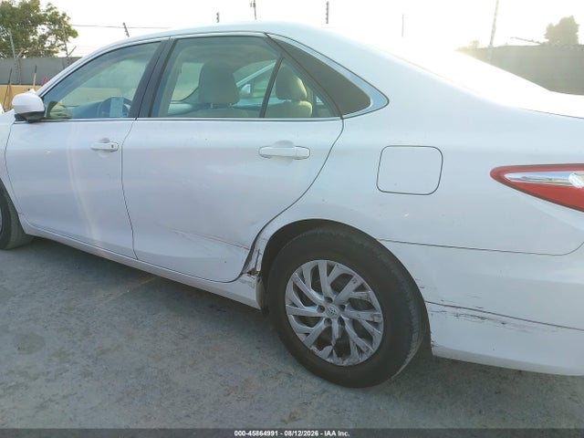 4T1BF1FK0GU555275 Toyota CAMRY LE