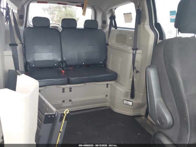 45865123 :رقم المزاد ، 2C7WDGBG0JR303730 vin ، 2018 Dodge Grand Caravan Se مزاد بيع
