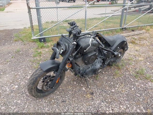 2022 Indian Motorcycle Co. Chief Bobber Darkhorse Abs მანქანა იყიდება აუქციონზე, vin: 56KDLABH1N3002082, აუქციონის ნომერი: 45865208