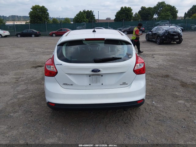 2014 Ford Focus Se მანქანა იყიდება აუქციონზე, vin: 1FADP3K21EL312675, აუქციონის ნომერი: 45865297