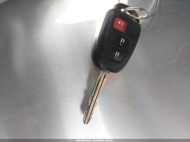 Toyota RAV4 LE 2017 JTMZFREV6HJ709598 Image 11