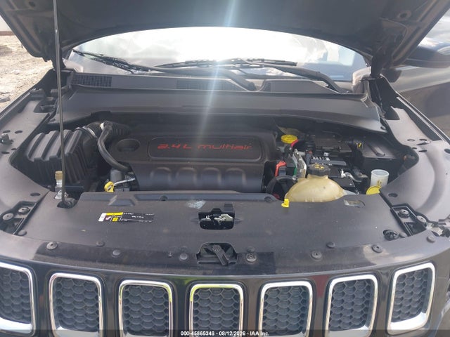 45865348 :رقم المزاد ، 3C4NJCBB7JT304675 vin ، 2018 Jeep Compass Latitude Fwd مزاد بيع