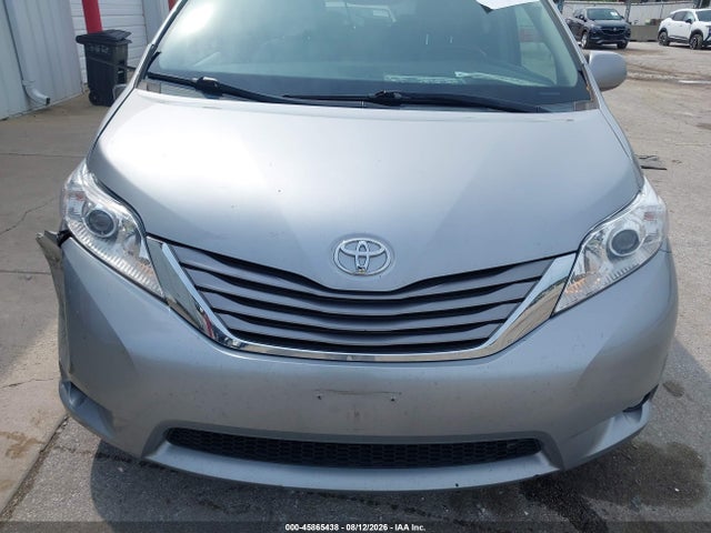 Продаж на аукціоні авто 2015 Toyota Sienna Xle 8 Passenger, vin: 5TDYK3DC4FS556871, номер лоту: 45865438