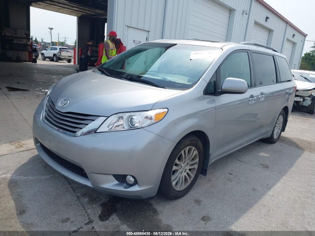 Продаж на аукціоні авто 2015 Toyota Sienna Xle 8 Passenger, vin: 5TDYK3DC4FS556871, номер лоту: 45865438