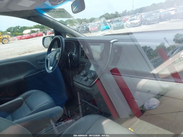 Продаж на аукціоні авто 2015 Toyota Sienna Xle 8 Passenger, vin: 5TDYK3DC4FS556871, номер лоту: 45865438