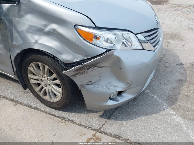 Продаж на аукціоні авто 2015 Toyota Sienna Xle 8 Passenger, vin: 5TDYK3DC4FS556871, номер лоту: 45865438