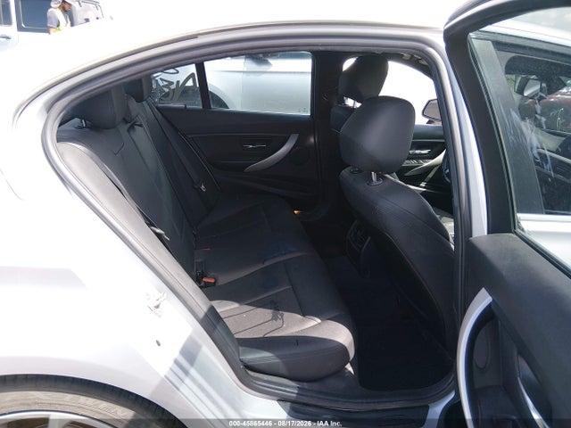 WBA3B1G59FNT06556 BMW 320i