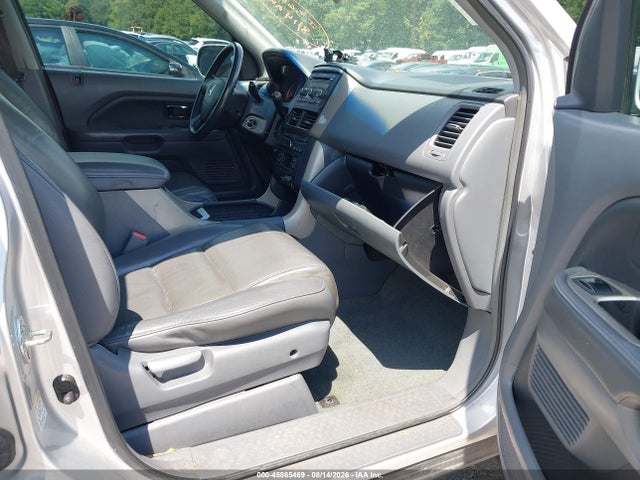 45865469 :رقم المزاد ، 5FNYF28558B015975 vin ، 2008 Honda Pilot Ex-l مزاد بيع