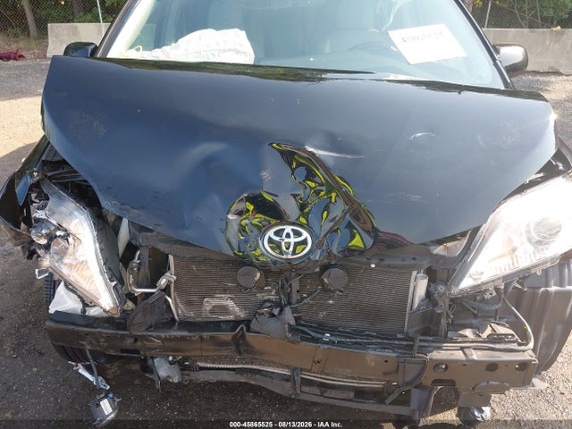 45865525 :رقم المزاد ، 5TDYZ3DC5HS813809 vin ، 2017 Toyota Sienna Xle 8 Passenger مزاد بيع