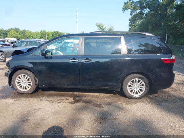 45865525 :رقم المزاد ، 5TDYZ3DC5HS813809 vin ، 2017 Toyota Sienna Xle 8 Passenger مزاد بيع
