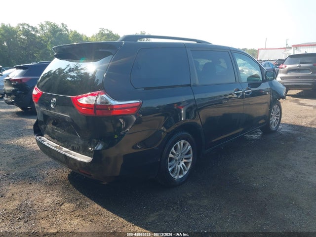 45865525 :رقم المزاد ، 5TDYZ3DC5HS813809 vin ، 2017 Toyota Sienna Xle 8 Passenger مزاد بيع