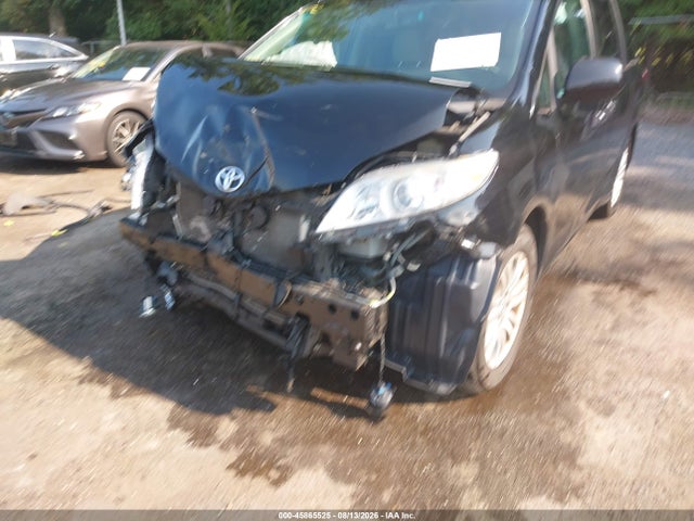 45865525 :رقم المزاد ، 5TDYZ3DC5HS813809 vin ، 2017 Toyota Sienna Xle 8 Passenger مزاد بيع