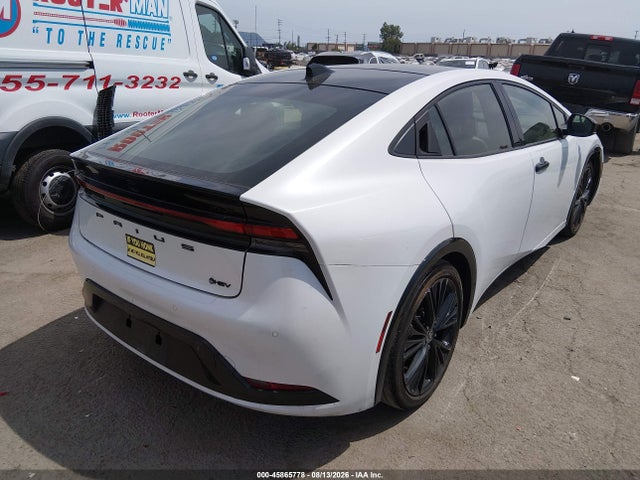 JTDACAAU8S3057177 Toyota Prius Nightshade