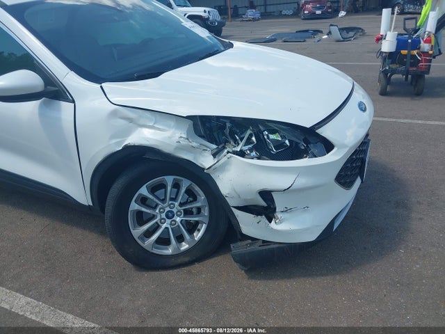 Ford ESCAPE SE 2020 1FMCU0G60LUA23394 Image 6