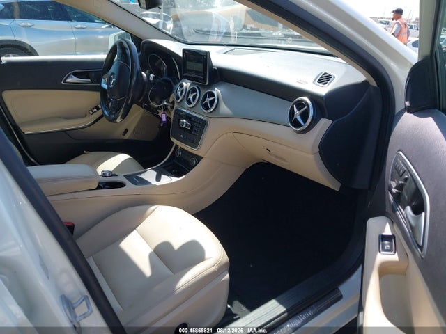 WDCTG4EB4FJ123730 Mercedes-Benz GLA 250
