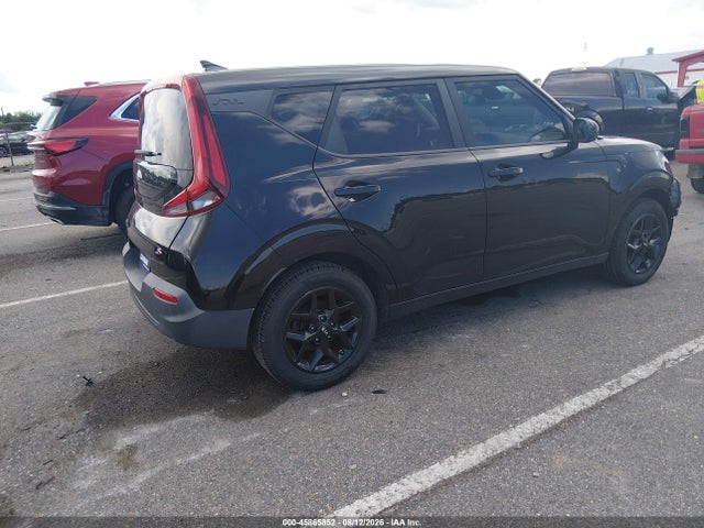 KIA SOUL S 2021 KNDJ23AU8M7748557 Image 4