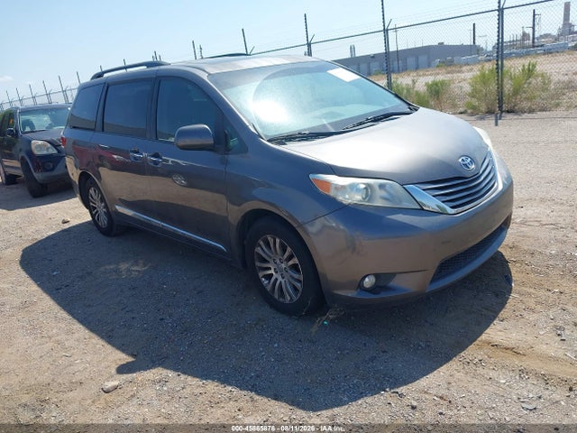 Toyota Sienna Xle Premium 8 Passenger 2017 5TDYZ3DC6HS894125 главное изображение