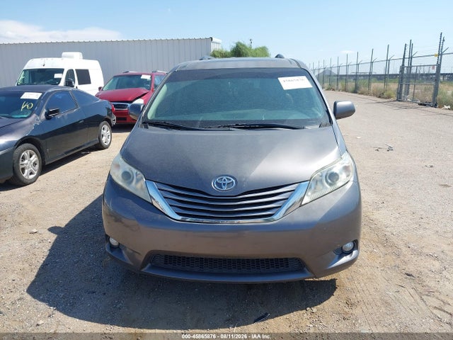 5TDYZ3DC6HS894125 Toyota Sienna Xle Premium 8 Passenger
