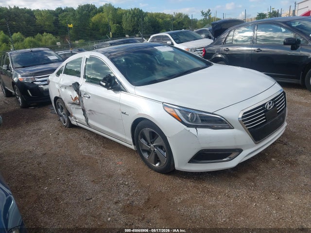 Продажа на аукционе авто 2016 Hyundai Sonata Hybrid Limited, vin: KMHE34L11GA028723, номер лота: 45865906