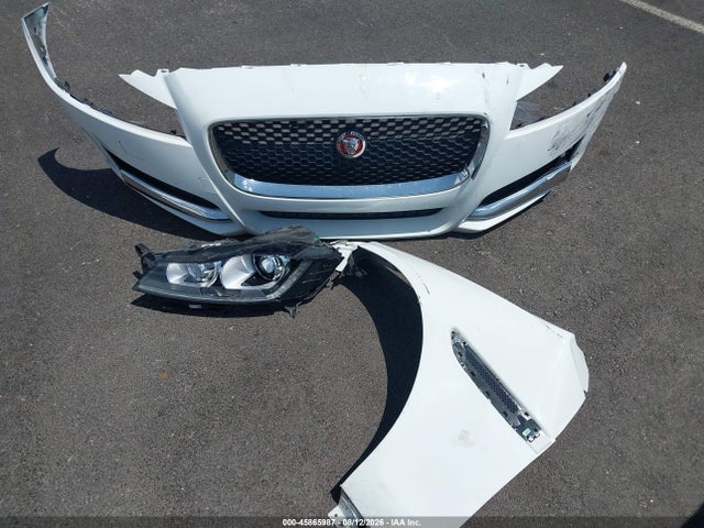 Jaguar Xf 35t Premium 2017 SAJBD4BVXHCY44572 Image 12