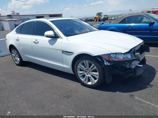Jaguar Xf 35t Premium 2017 SAJBD4BVXHCY44572 Image 14