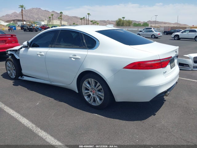 Jaguar Xf 35t Premium 2017 SAJBD4BVXHCY44572 Image 3