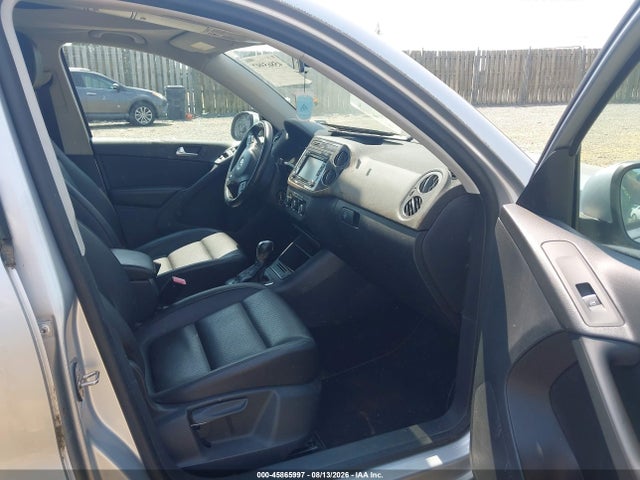 45865997 :رقم المزاد ، WVGAV7AX5CW526471 vin ، 2012 Volkswagen Tiguan Se مزاد بيع
