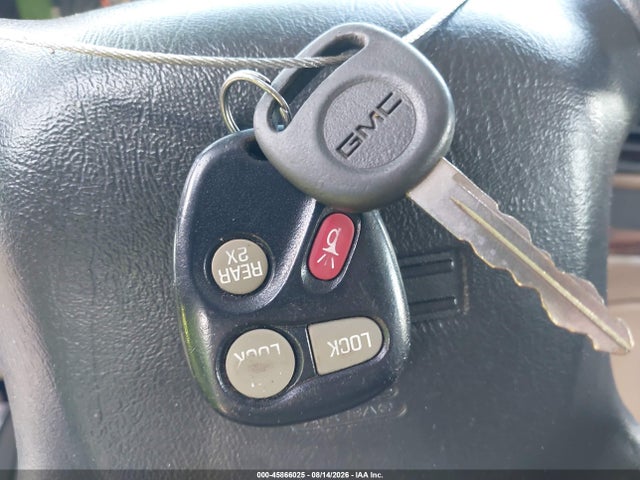 2000 Gmc Safari Upfitter Pkg. მანქანა იყიდება აუქციონზე, vin: 1GDDM19WXYB527767, აუქციონის ნომერი: 45866025