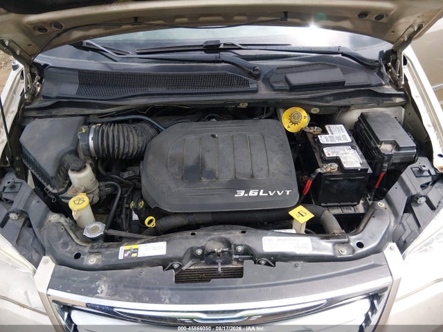 45866050 :رقم المزاد ، 2C4RC1BG8FR672921 vin ، 2015 Chrysler Town & Country Touring مزاد بيع