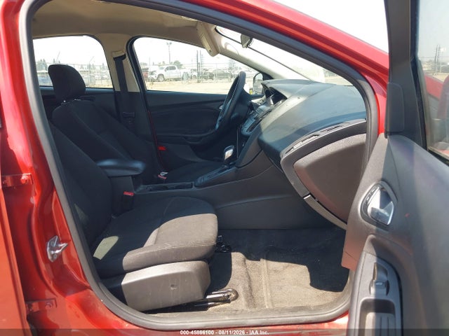 Ford FOCUS SE 2018 1FADP3F22JL271106 Image 5