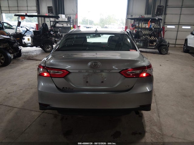 2019 Toyota Camry Le მანქანა იყიდება აუქციონზე, vin: 4T1B11HK6KU813142, აუქციონის ნომერი: 45866128