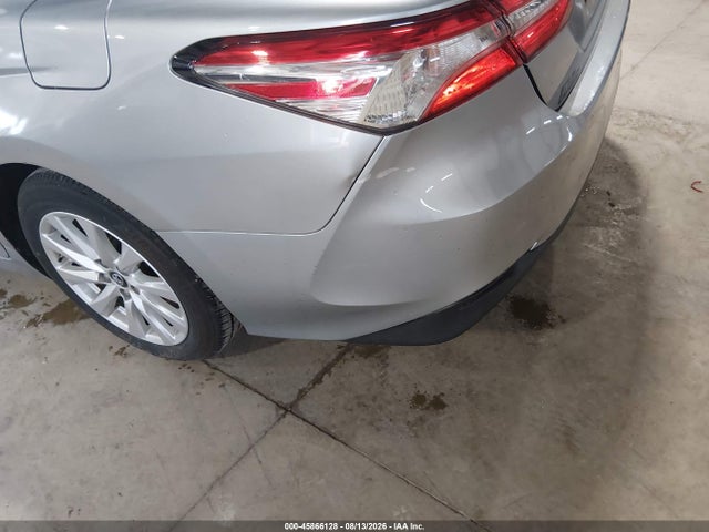 2019 Toyota Camry Le მანქანა იყიდება აუქციონზე, vin: 4T1B11HK6KU813142, აუქციონის ნომერი: 45866128