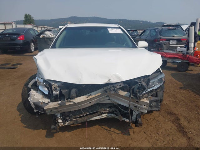 4T1B11HK6JU011205 Toyota CAMRY LE